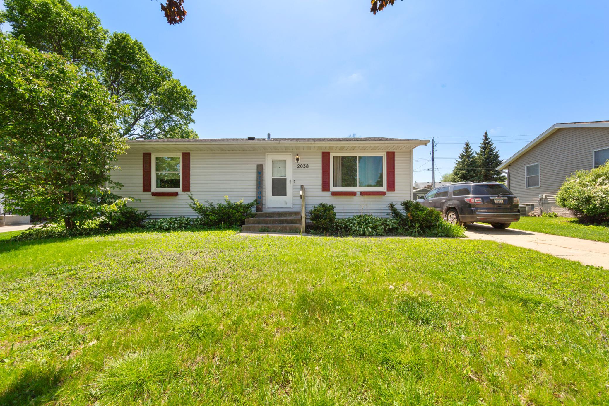 2038 44th Street Northwest Rochester, MN 55901 - Photo 3 of 28