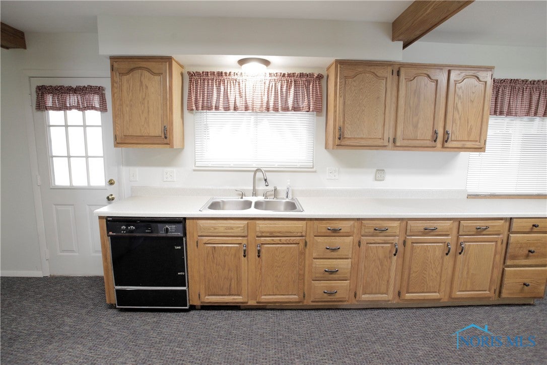 5549 East Rowland Road Toledo, OH 43613 - Photo 13 of 31 Gallery Image 13