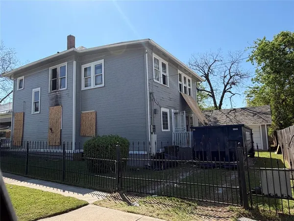 $299,000 | 1800 Hurley Avenue, Fort Worth, TX 76110