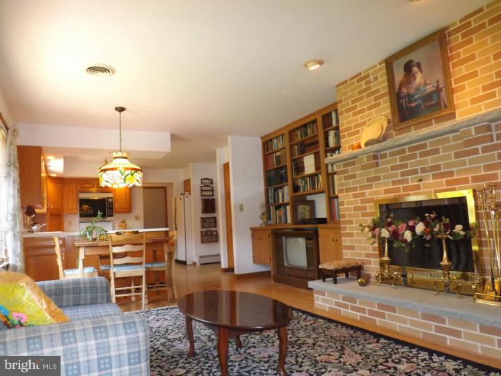 1468 State Road Coopersburg, PA 18036 - Photo 3 of 14 Gallery Image 3