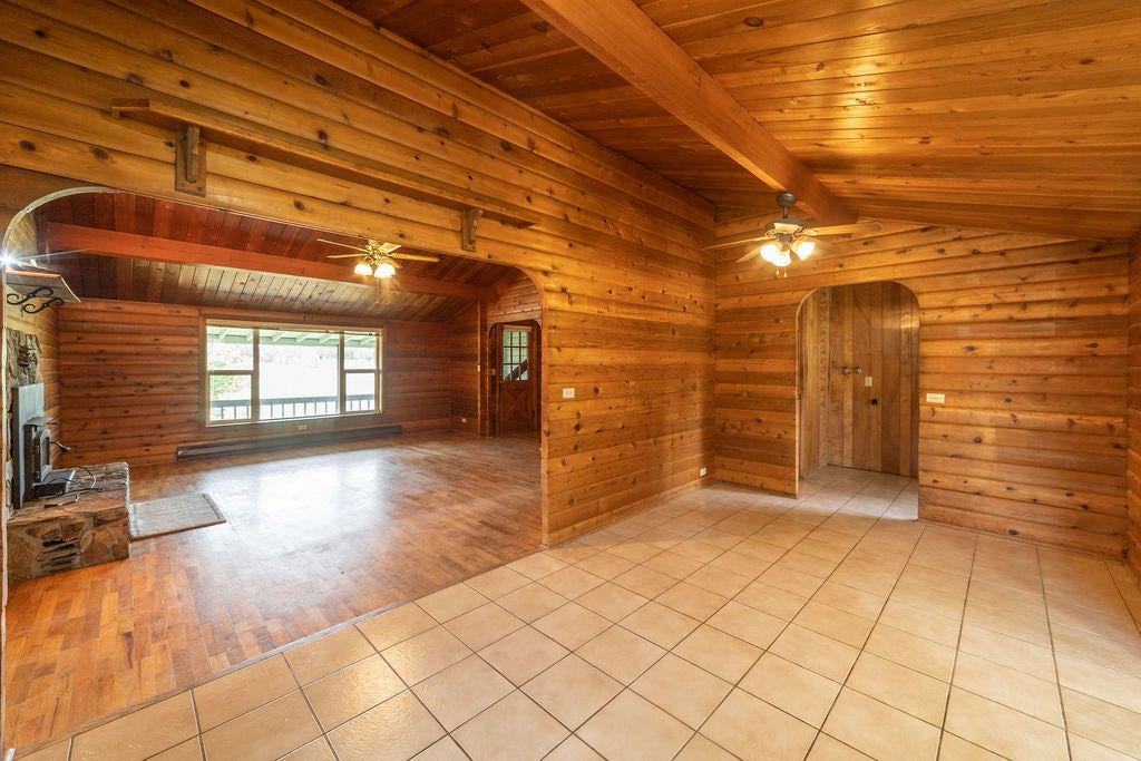 61395 Ward Road Bend, OR 97702 - Photo 12 of 56 PhotoMyListing-11