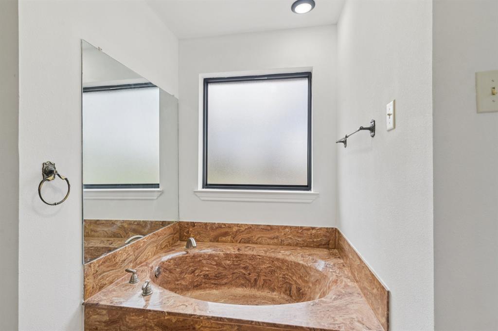 4903 Sachse Road Sachse, TX 75048 - Photo 19 of 33