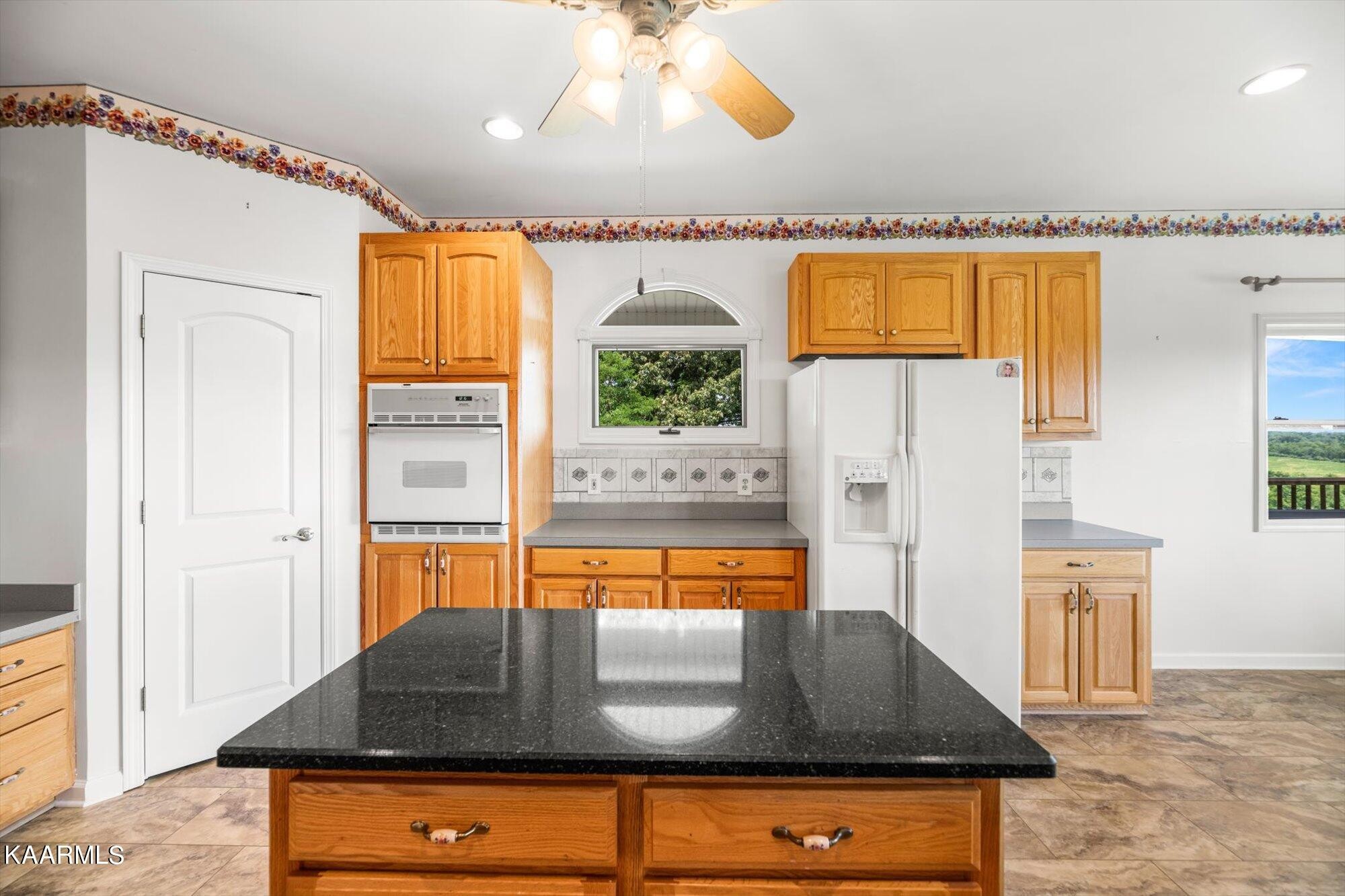 7249 Sinking Creek Road Greenback, TN 37742 - Photo 11 of 45 Gallery Image 11