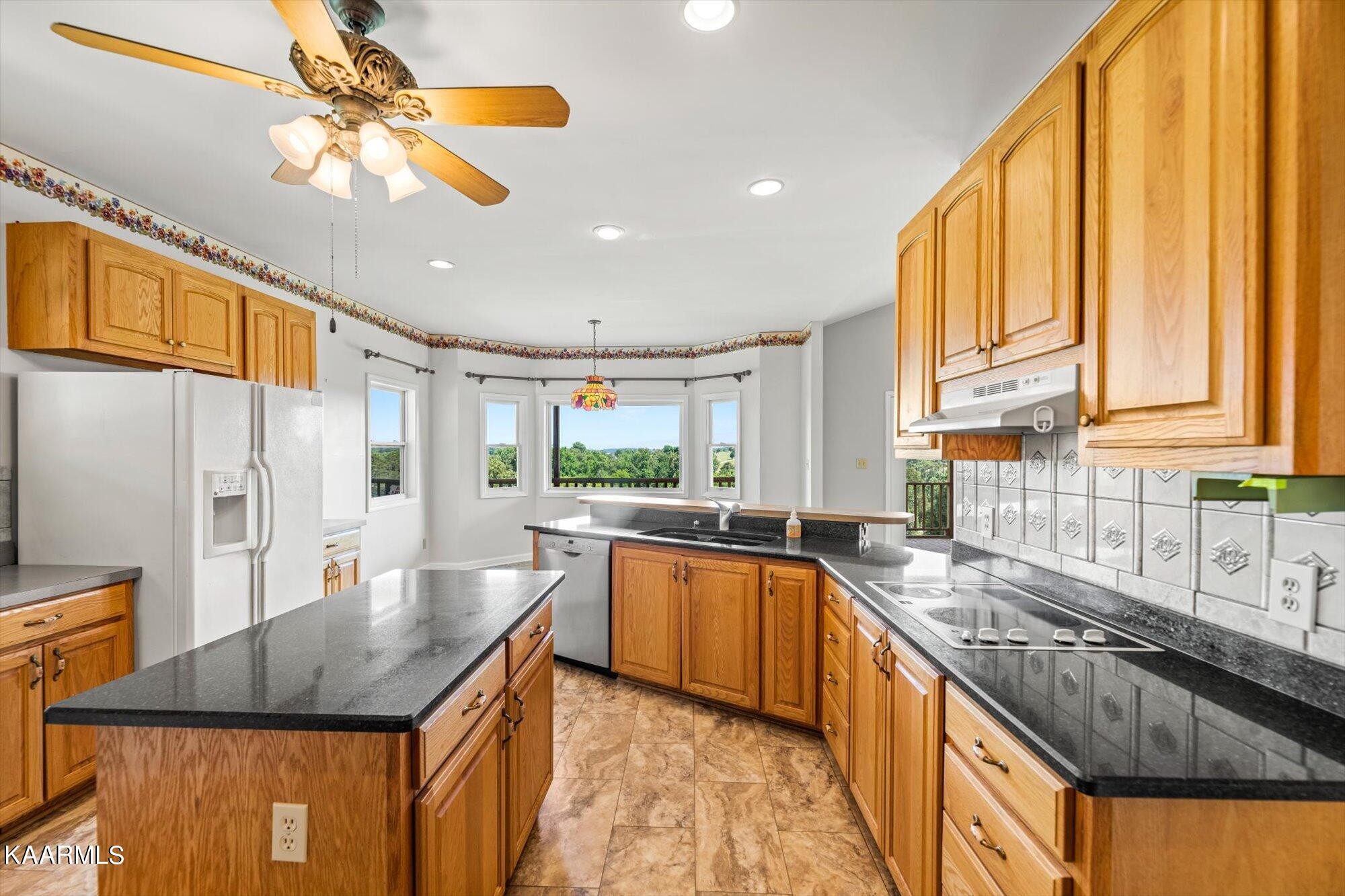 7249 Sinking Creek Road Greenback, TN 37742 - Photo 8 of 45 Gallery Image 8
