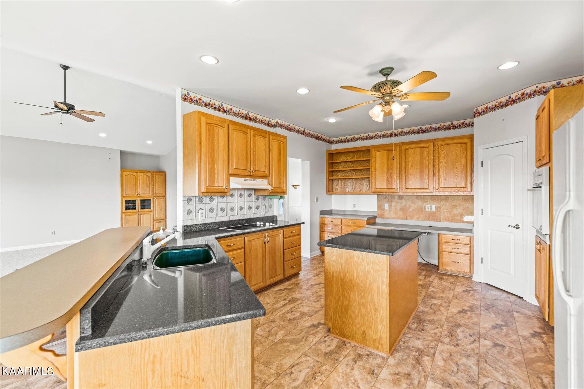 7249 Sinking Creek Road Greenback, TN 37742 - Photo 10 of 45 Gallery Image 10