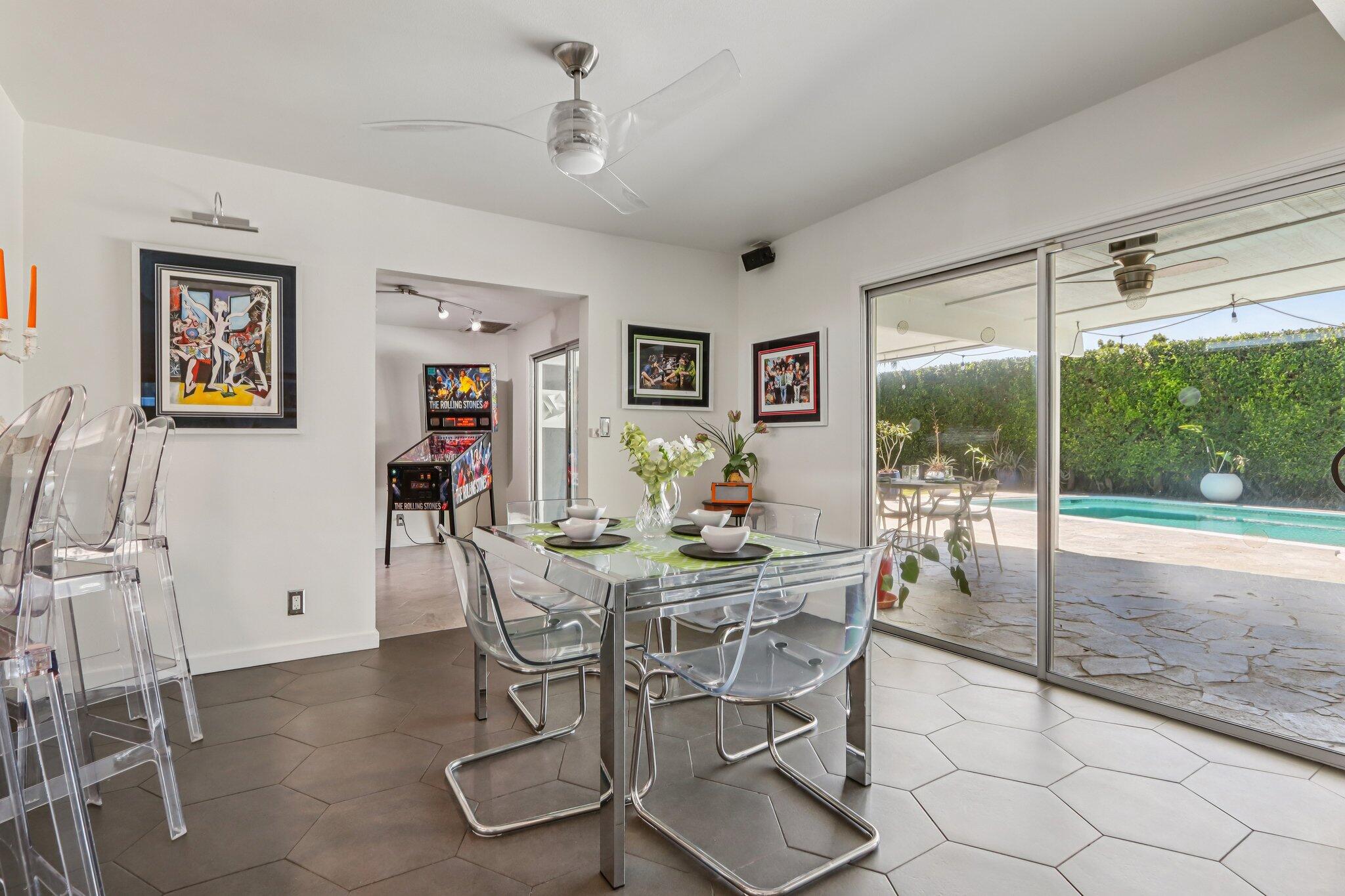 1815 West Nicola Road Palm Springs, CA 92262 - Photo 9 of 30 a view of a livingroom with furniture and window