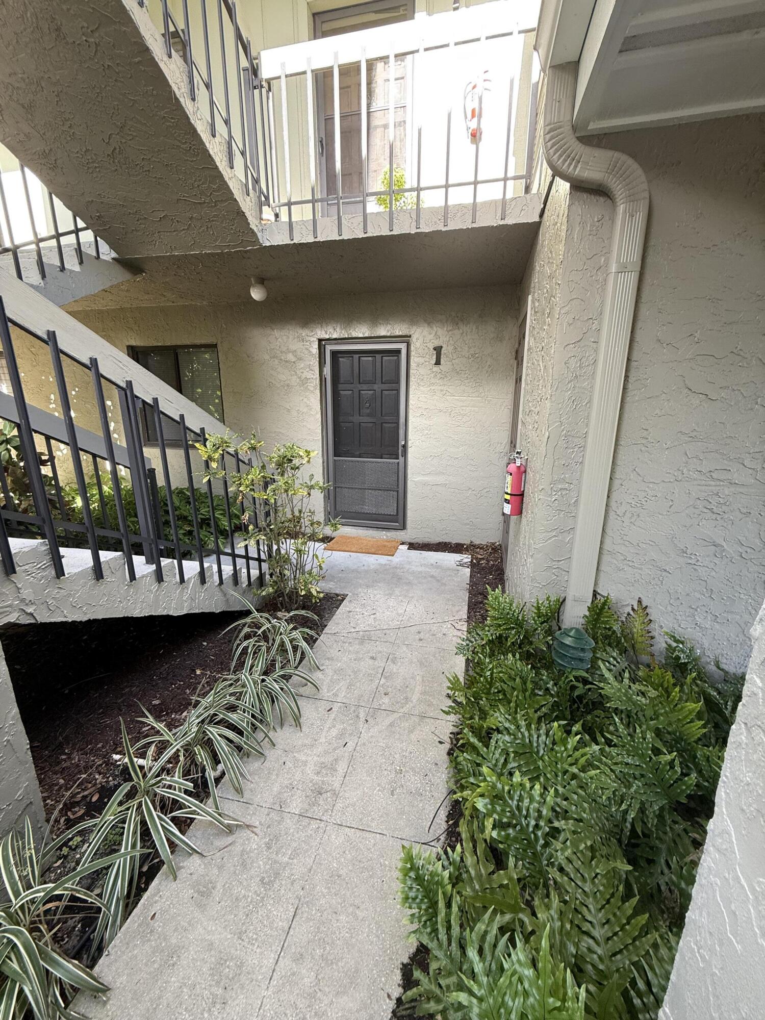 800 Northwest Fork Road, Unit 71 Stuart, FL 34994 - Photo 3 of 16 IMG_3001