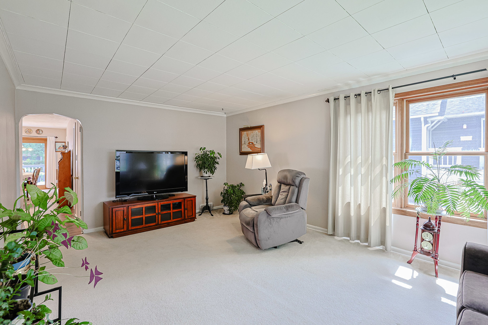 37 North Addison Road Villa Park, IL 60181 - Photo 11 of 25 Gallery Image 11