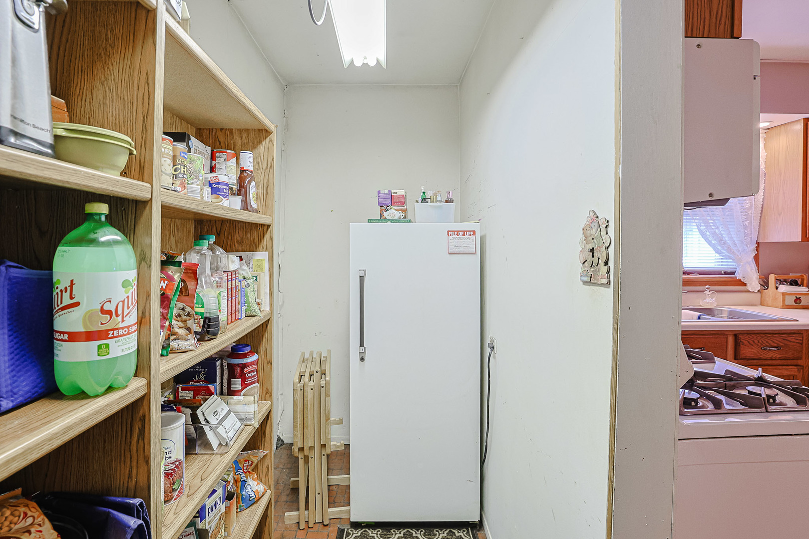 37 North Addison Road Villa Park, IL 60181 - Photo 7 of 25 Gallery Image 7