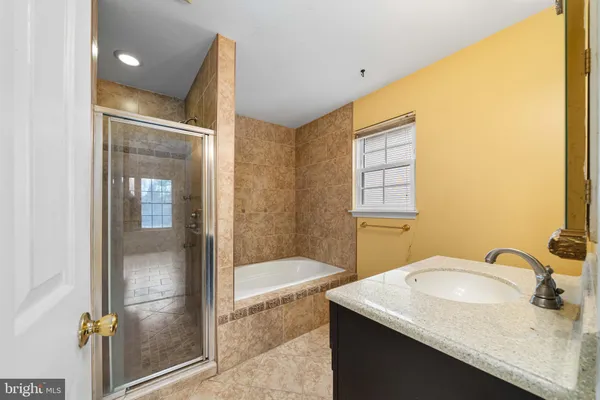 $330,000 | 21 Charles Drive, New Castle, DE 19720