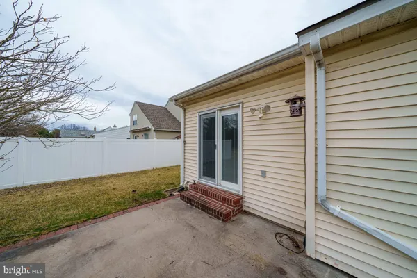 $330,000 | 21 Charles Drive, New Castle, DE 19720