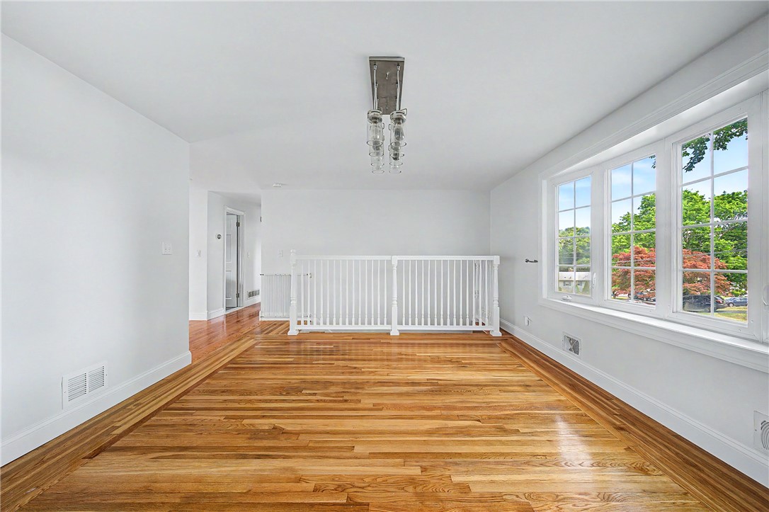117 Larchmont Road Warwick, RI 02886 - Photo 39 of 44