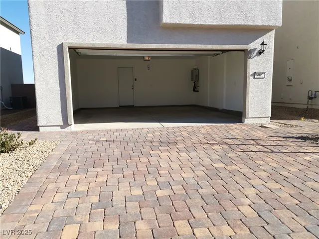 $2,199 | 5982 Swift Lariat Street, Las Vegas, NV 89113