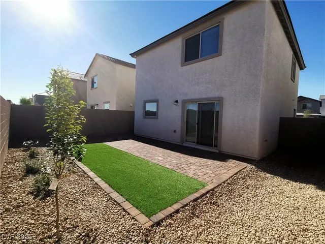 $2,199 | 5982 Swift Lariat Street, Las Vegas, NV 89113