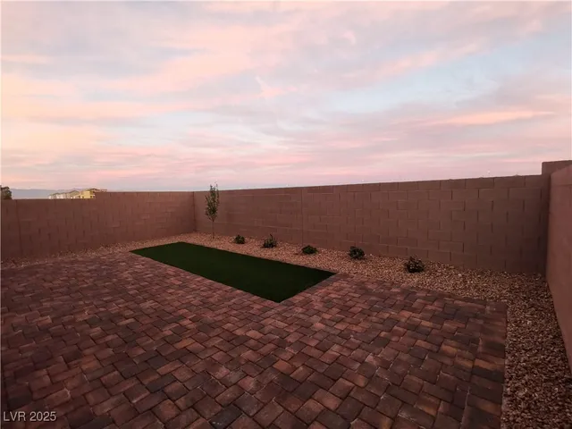 $2,199 | 5982 Swift Lariat Street, Las Vegas, NV 89113