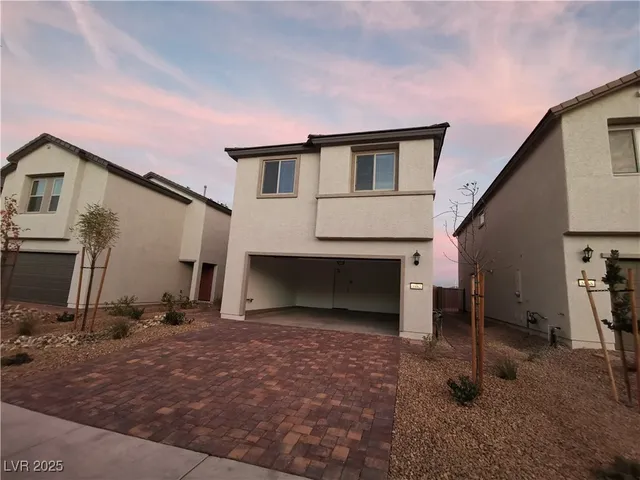 $2,199 | 5982 Swift Lariat Street, Las Vegas, NV 89113