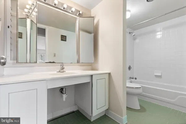 $2,400 | 8370 Greensboro Drive, Unit 223, McLean, VA 22102