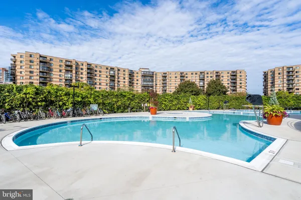 $2,400 | 8370 Greensboro Drive, Unit 223, McLean, VA 22102