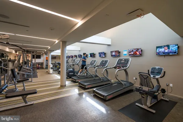 $2,400 | 8370 Greensboro Drive, Unit 223, McLean, VA 22102