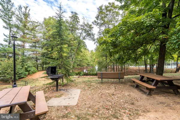 $2,400 | 8370 Greensboro Drive, Unit 223, McLean, VA 22102