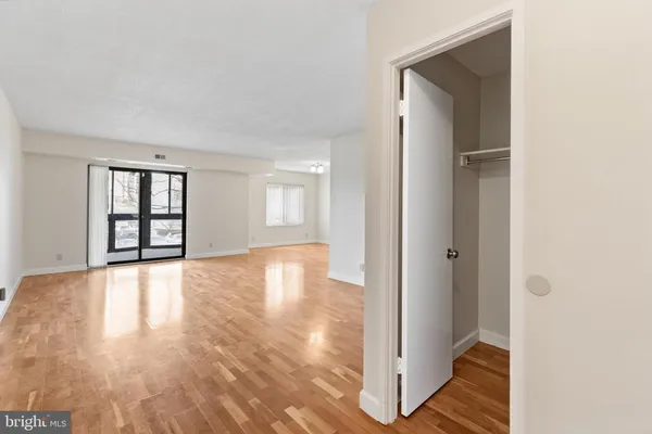 $2,400 | 8370 Greensboro Drive, Unit 223, McLean, VA 22102