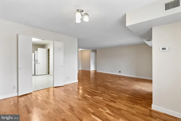$2,400 | 8370 Greensboro Drive, Unit 223, McLean, VA 22102