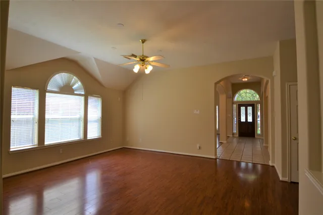 $2,300 | 6011 Stevens Creek Court, Richmond, TX 77469