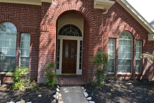 $2,300 | 6011 Stevens Creek Court, Richmond, TX 77469