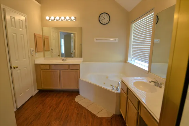 $2,300 | 6011 Stevens Creek Court, Richmond, TX 77469