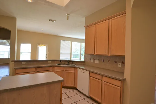 $2,300 | 6011 Stevens Creek Court, Richmond, TX 77469