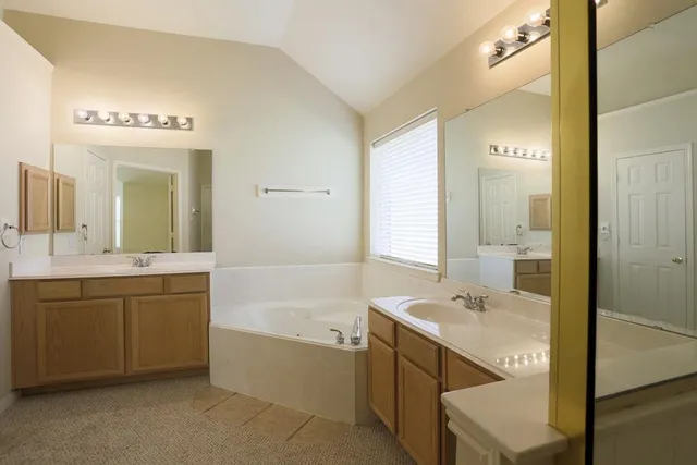 $2,300 | 6011 Stevens Creek Court, Richmond, TX 77469