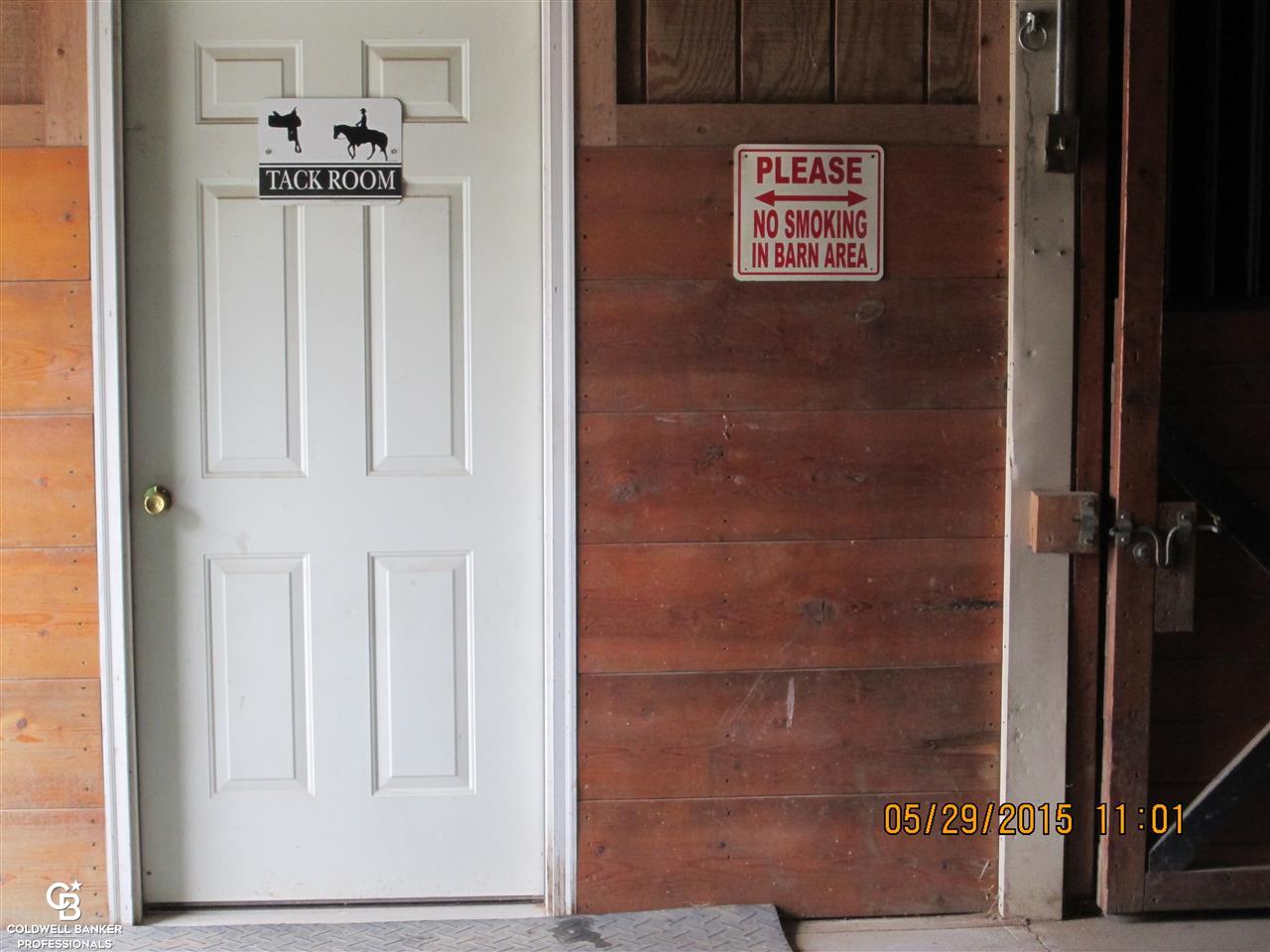 8393 Frith Road Columbus, MI 48063 - Photo 13 of 98 31291431-12.JPG