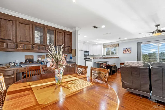 $999,999 | 605 Chesapeake Drive, Gulf Breeze, FL 32561