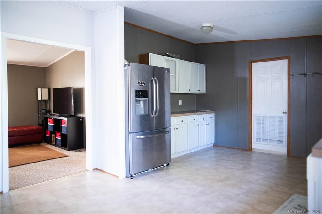 7201 Pyramid Road Hickory, NC 28602 - Photo 3 of 38 Gallery Image 3