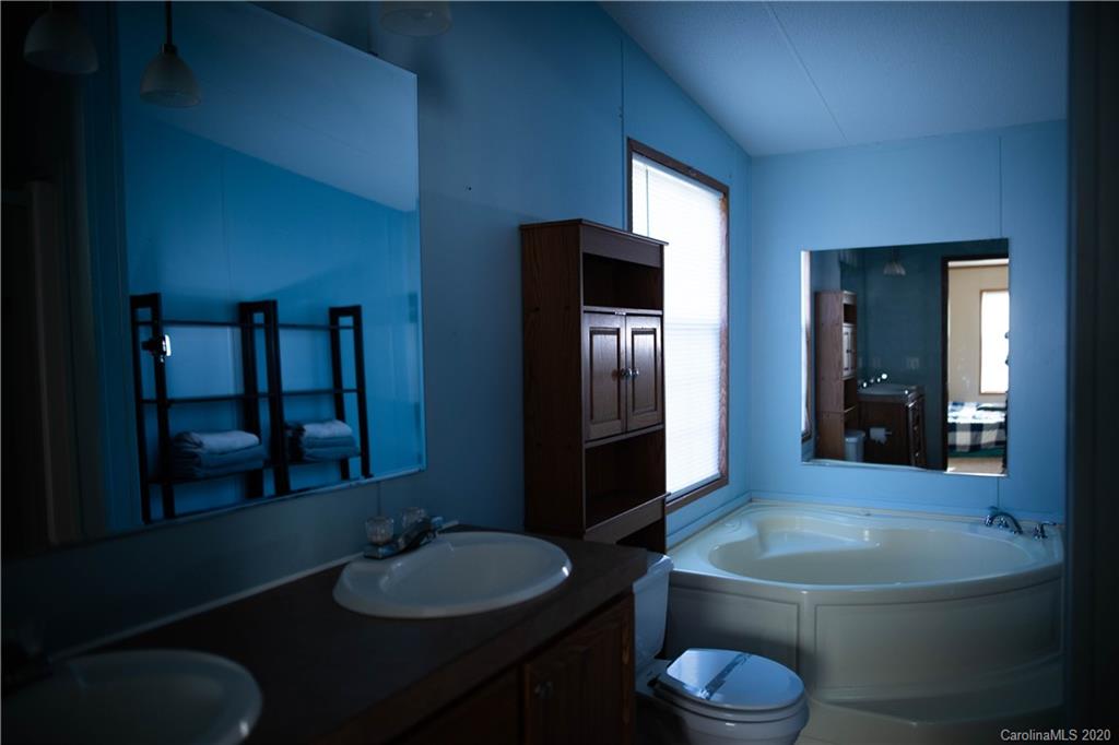 7201 Pyramid Road Hickory, NC 28602 - Photo 32 of 38 Gallery Image 32