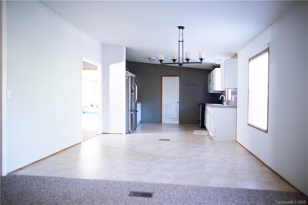 7201 Pyramid Road Hickory, NC 28602 - Photo 6 of 38 Gallery Image 6