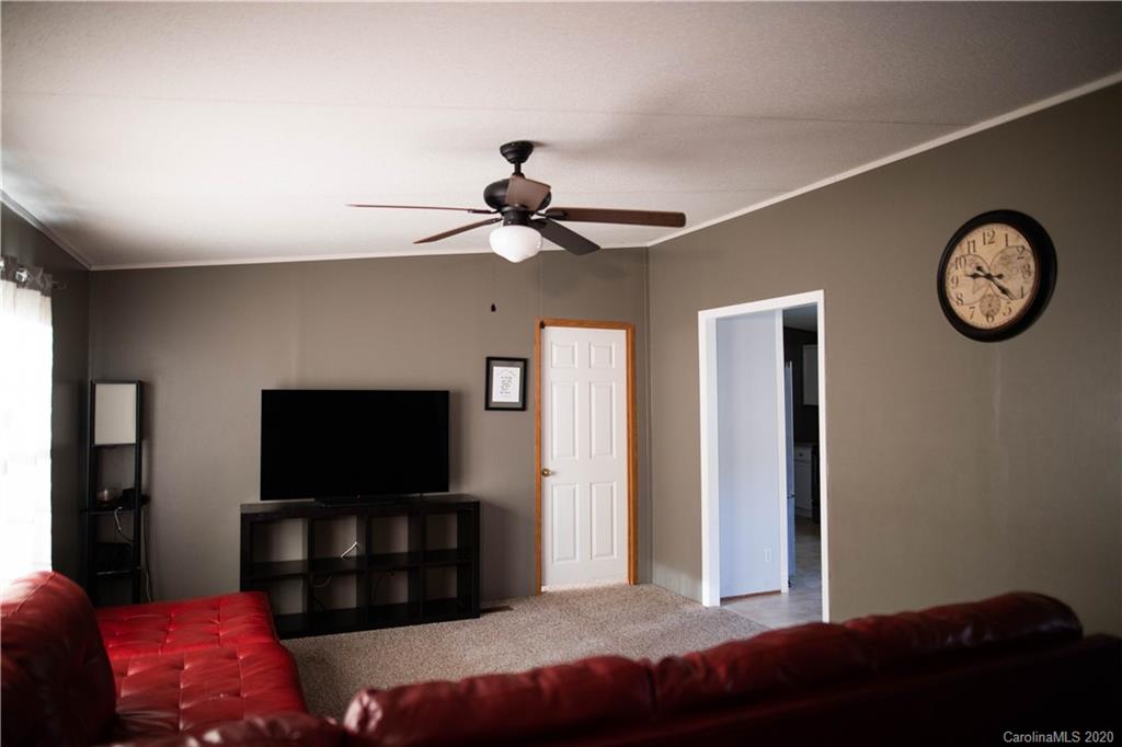 7201 Pyramid Road Hickory, NC 28602 - Photo 7 of 38 Gallery Image 7