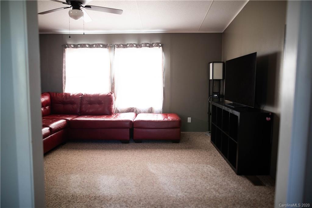 7201 Pyramid Road Hickory, NC 28602 - Photo 9 of 38 Gallery Image 9