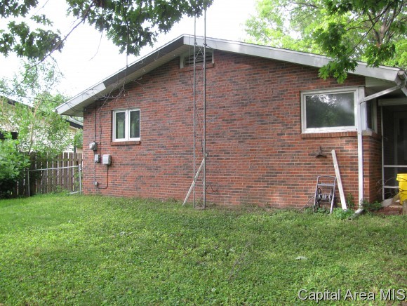 9 Marian Lane Springfield, IL 62704 - Photo 15 of 16 Gallery Image 15