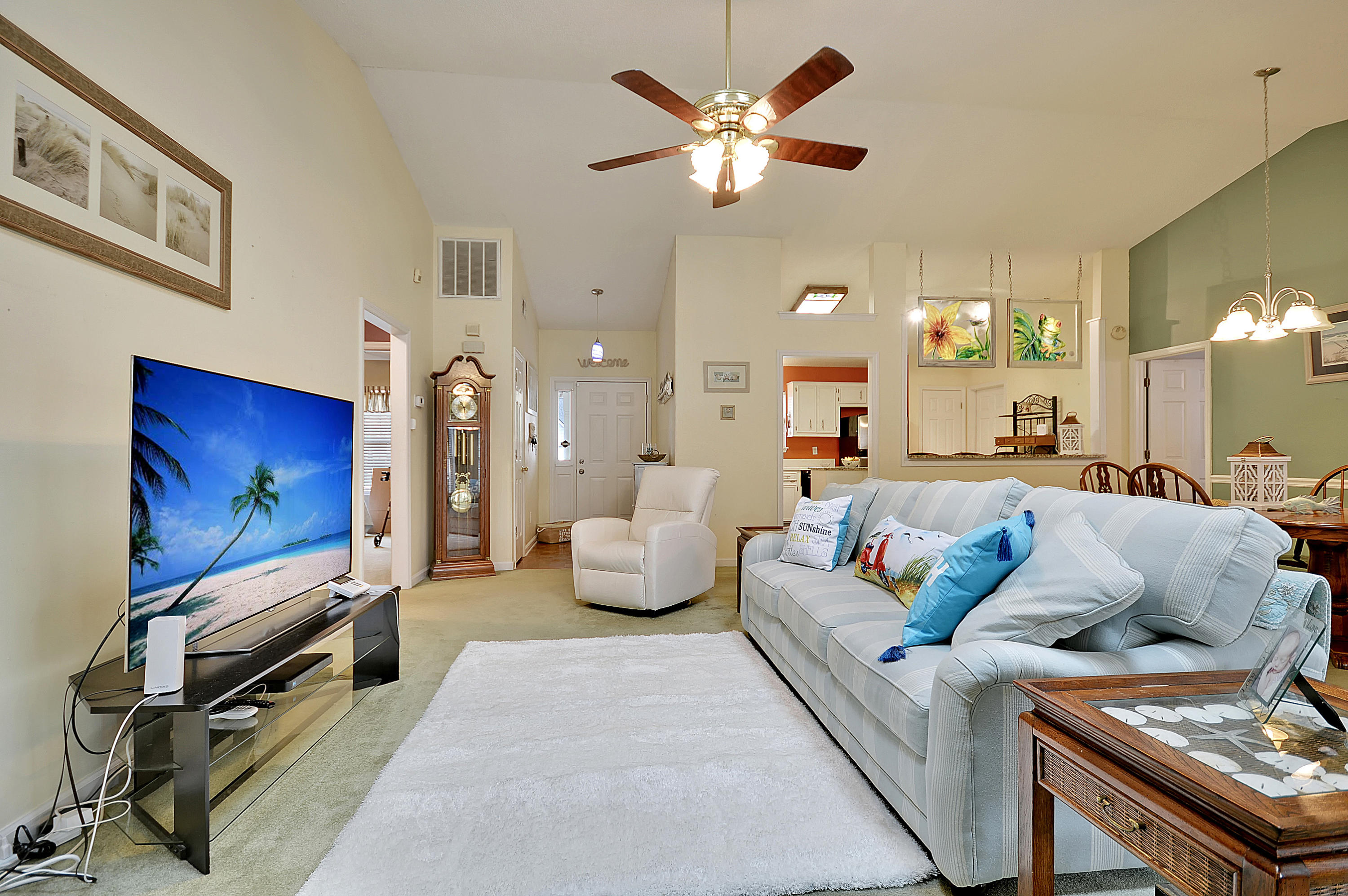 312 Bertram Road Summerville, SC 29485 - Photo 4 of 25 DSC_0510_DSC_0513 copy