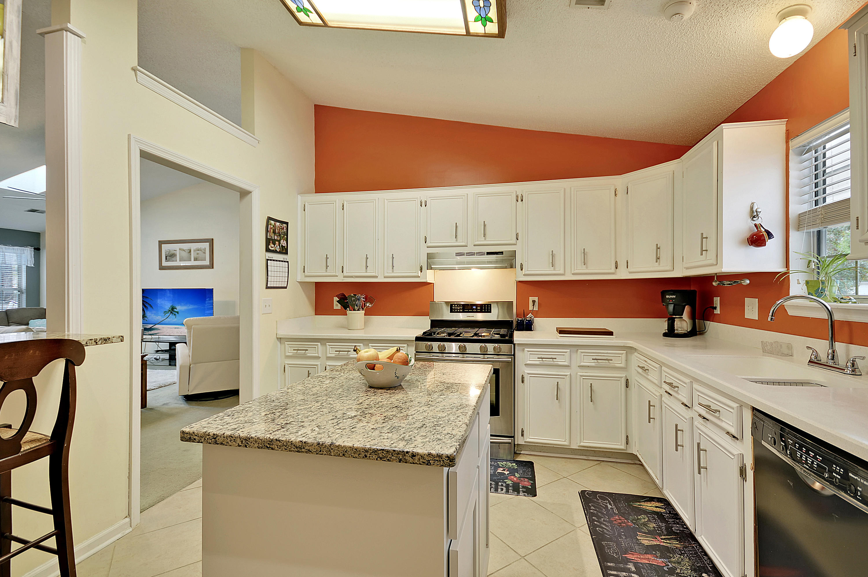 312 Bertram Road Summerville, SC 29485 - Photo 5 of 25 DSC_0540_DSC_0543 copy