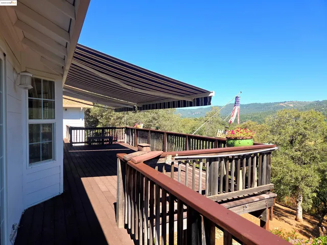 a view of balcony patio and deck