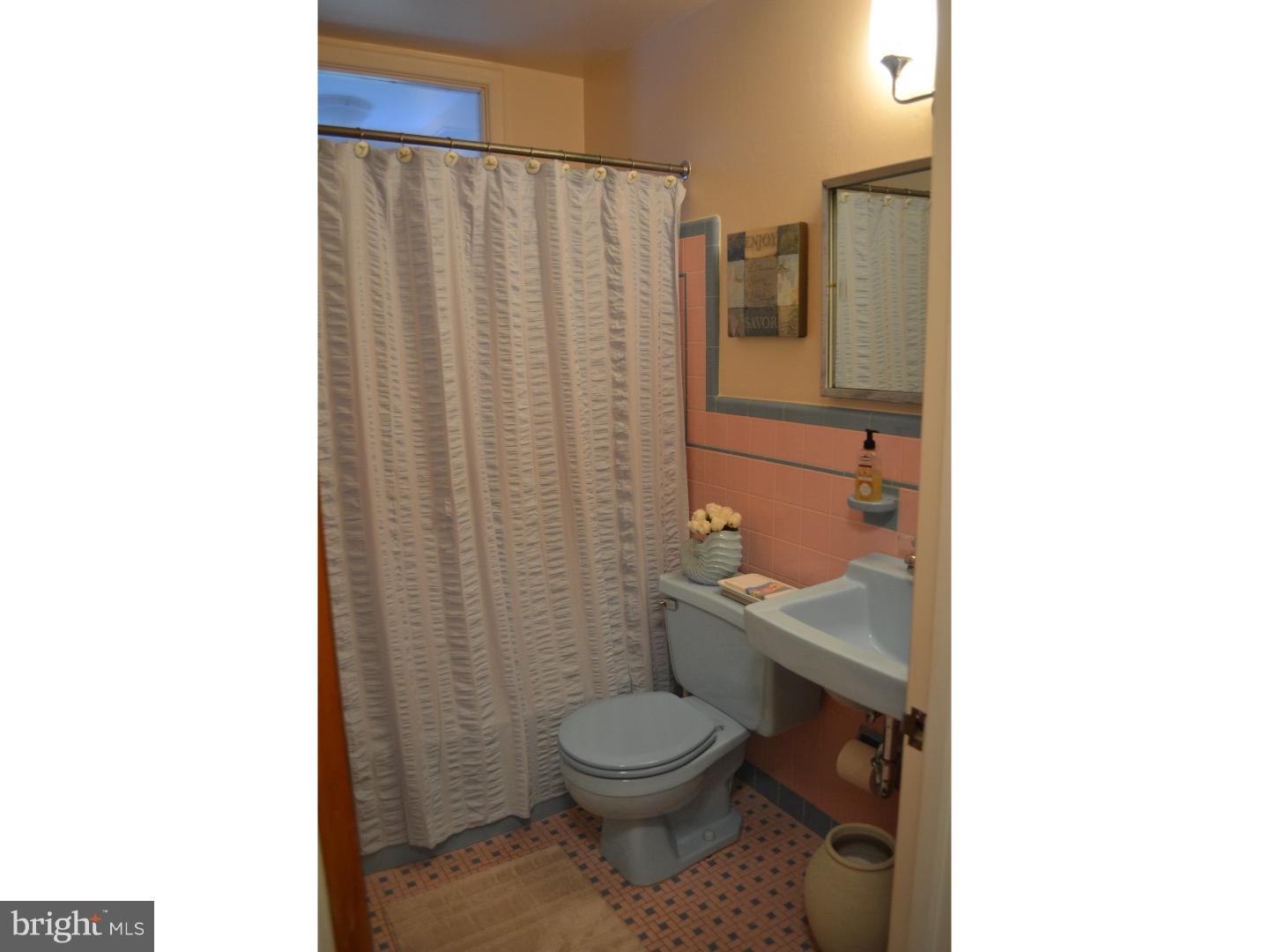 210 Richard Road Aston, PA 19014 - Photo 11 of 21 Bathroom