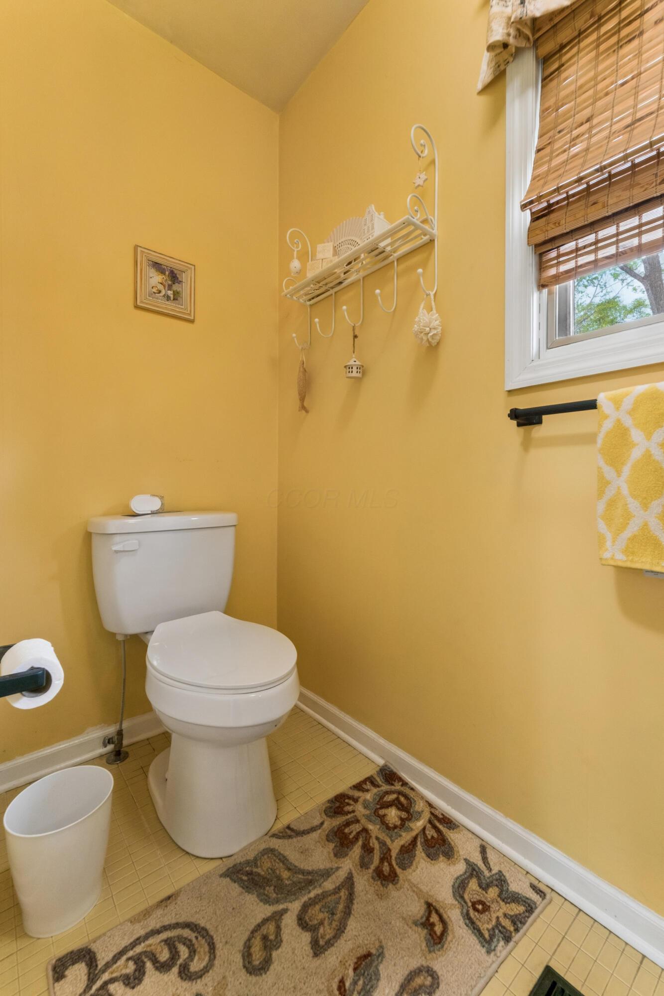 599 Link Road Columbus, OH 43213 - Photo 19 of 48 1/2 Bath