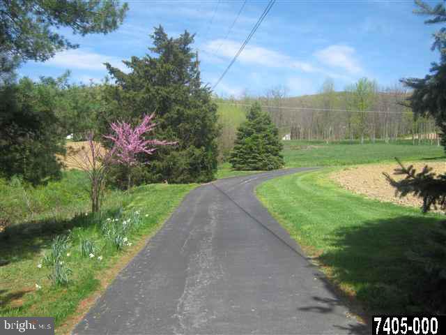 1750 Youngs Road Hanover, PA 17331 - Photo 3 of 22