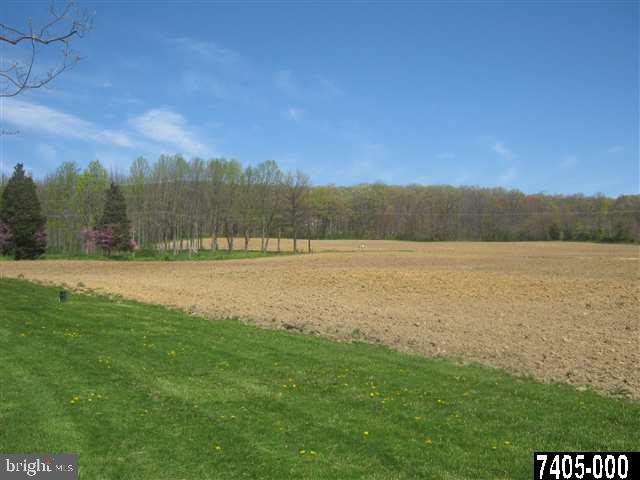 1750 Youngs Road Hanover, PA 17331 - Photo 10 of 22