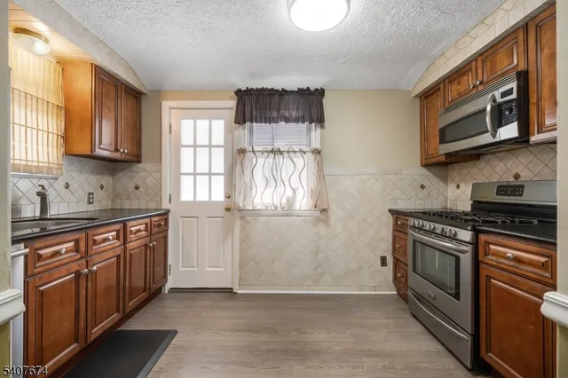 $610,000 | 32-11 Rosalie Street, Fair Lawn, NJ 07410