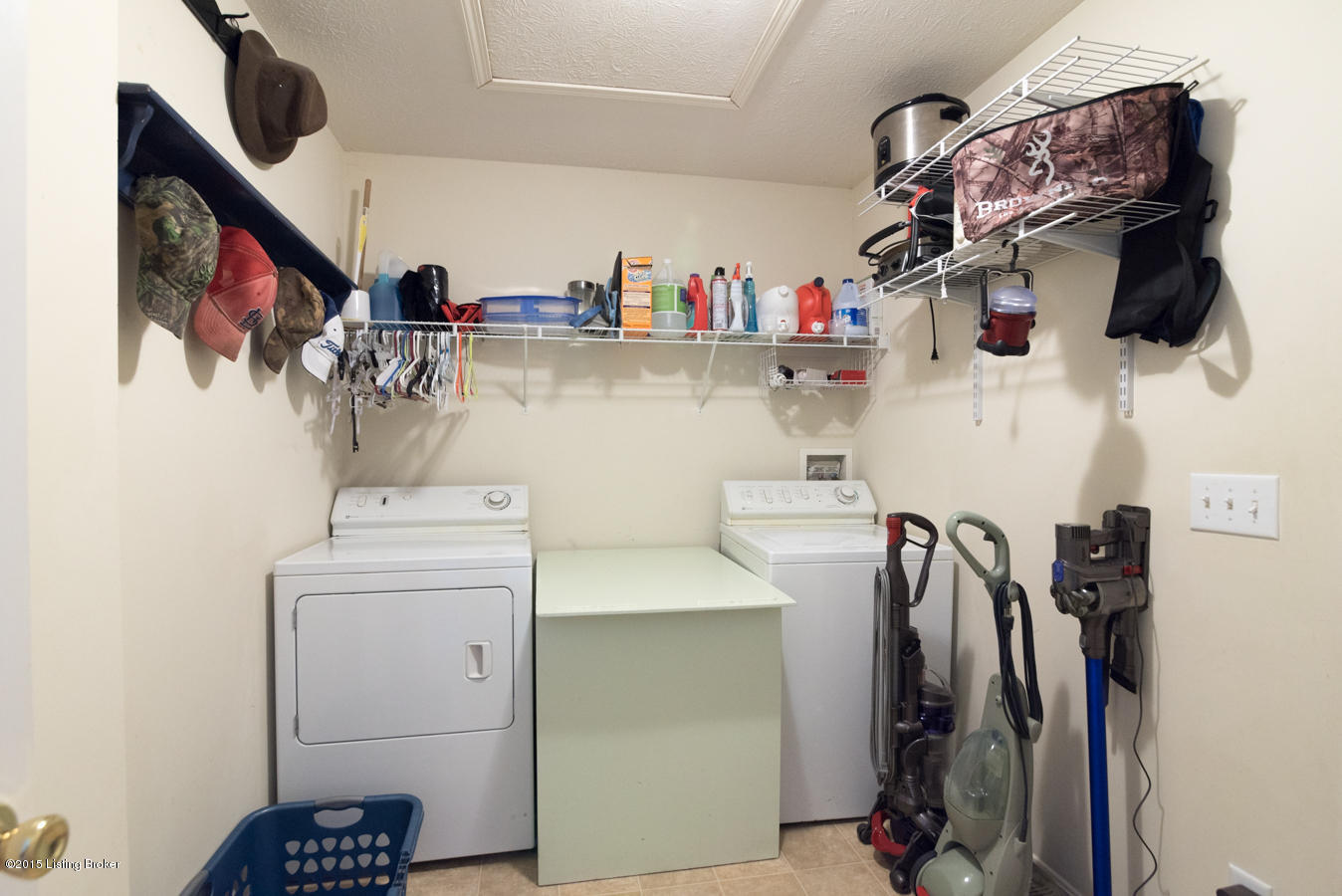 3072 University Road Louisville, KY 40206 - Photo 21 of 45 1st floor Laundry room/mud room off dining room. Leads to 2 car garage