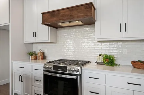 $654,200 | 9537 Jupiter Street, Lenexa, KS 66219