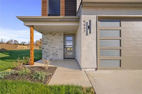 $654,200 | 9537 Jupiter Street, Lenexa, KS 66219